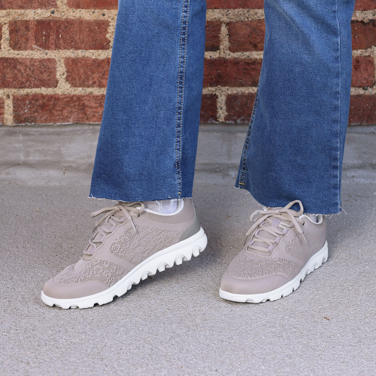 Propet TravelActiv Women's Sneaker - Taupe