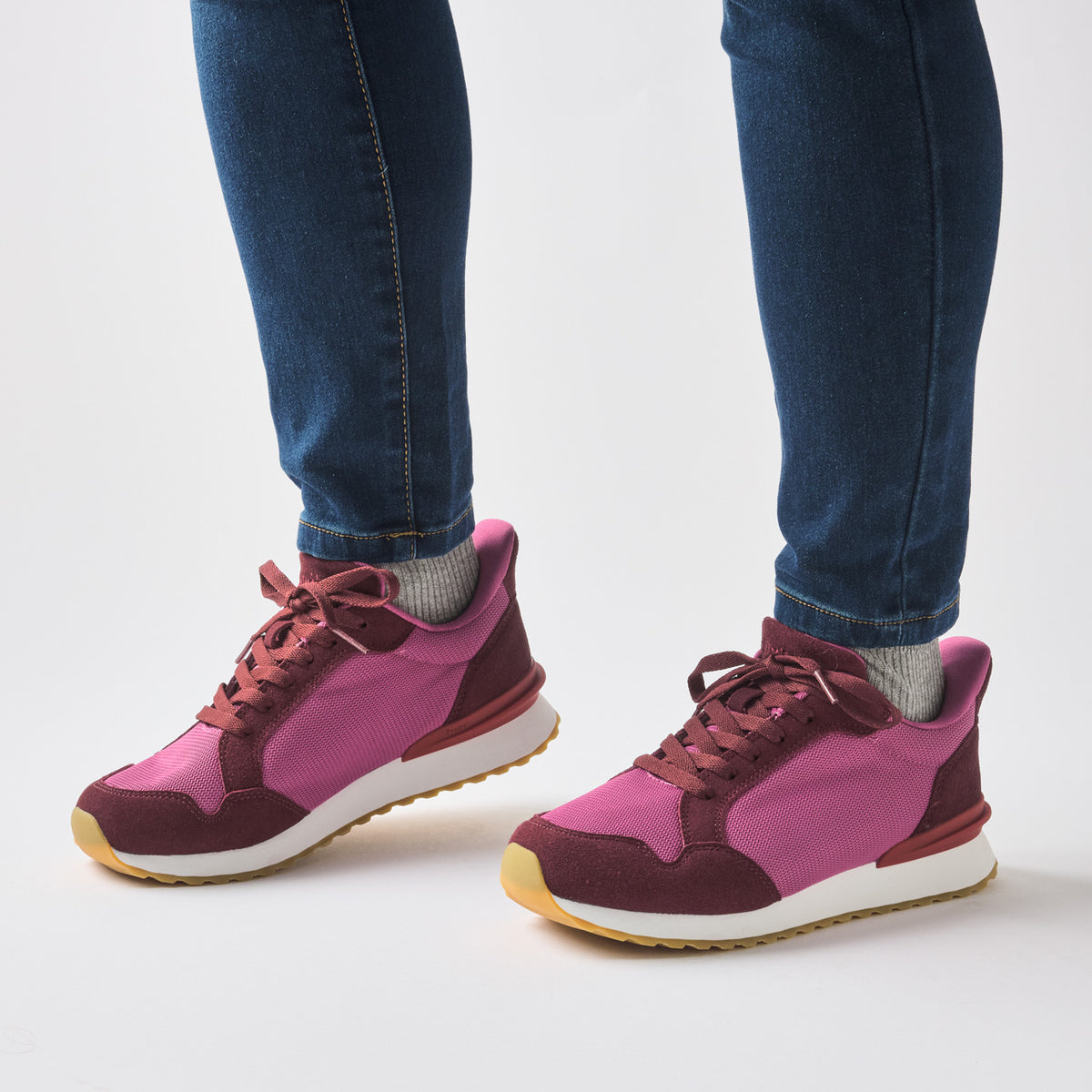 Propet Shirley Women's Casual Shoe - Fuchsia/Port