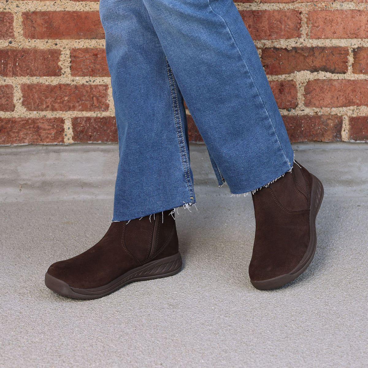 Propet Laney Women's Sneaker Boot - Brown Suede