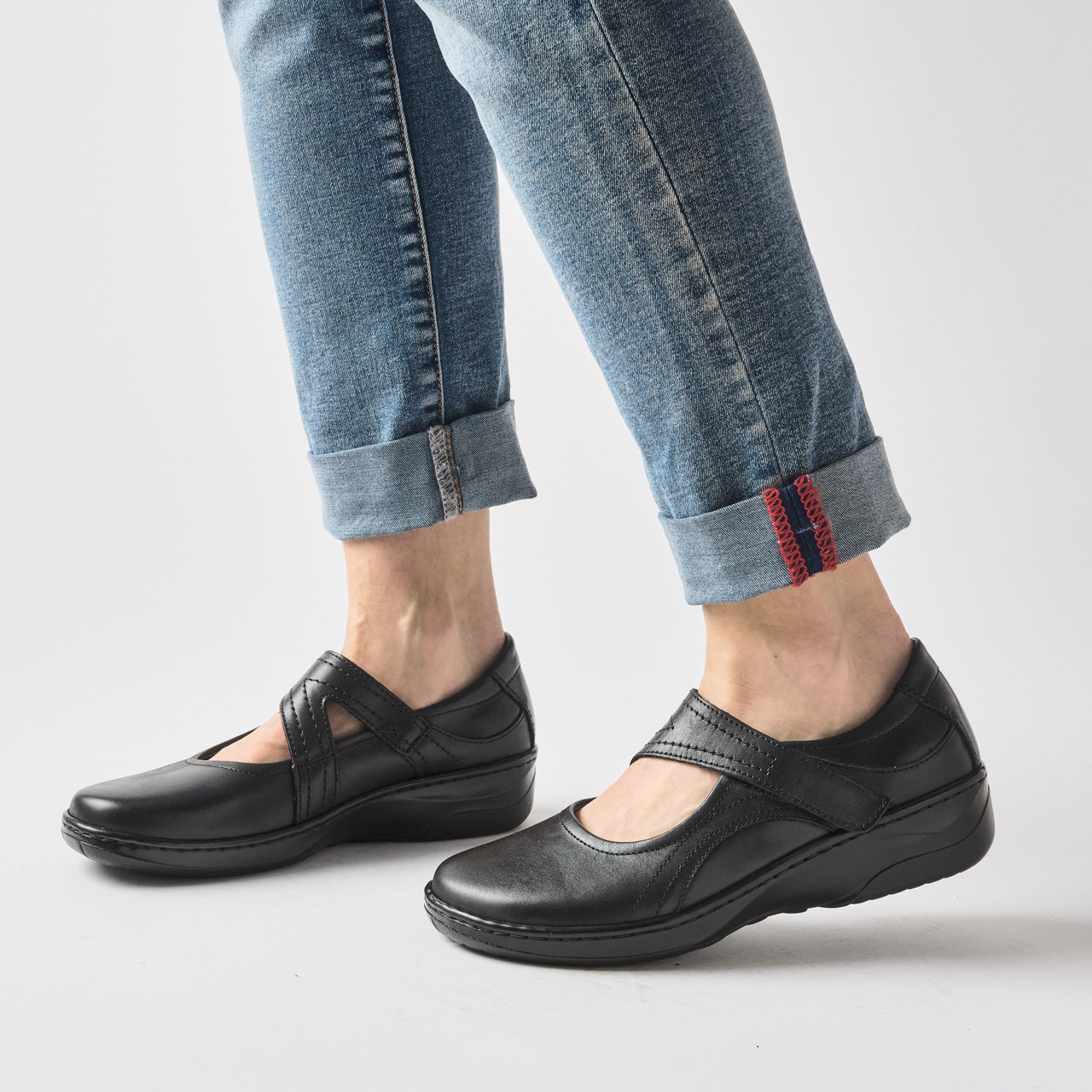 Propet Golda Women's Casual Shoe - Black