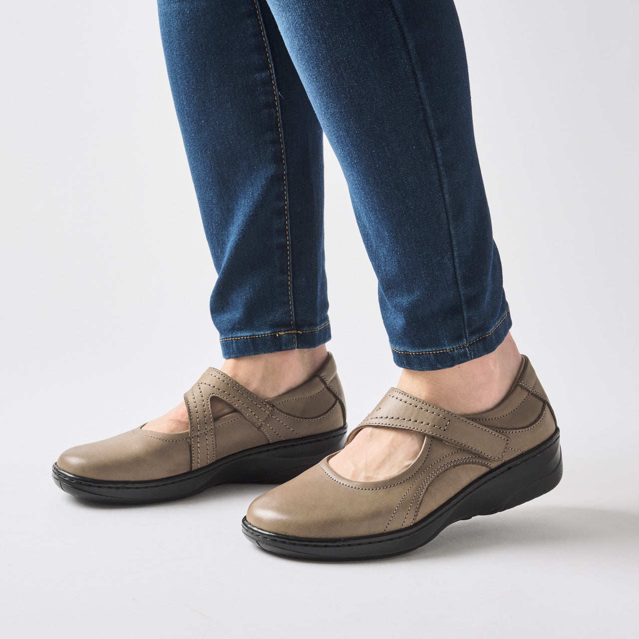 Propet Golda Women's Casual Shoe - Grey
