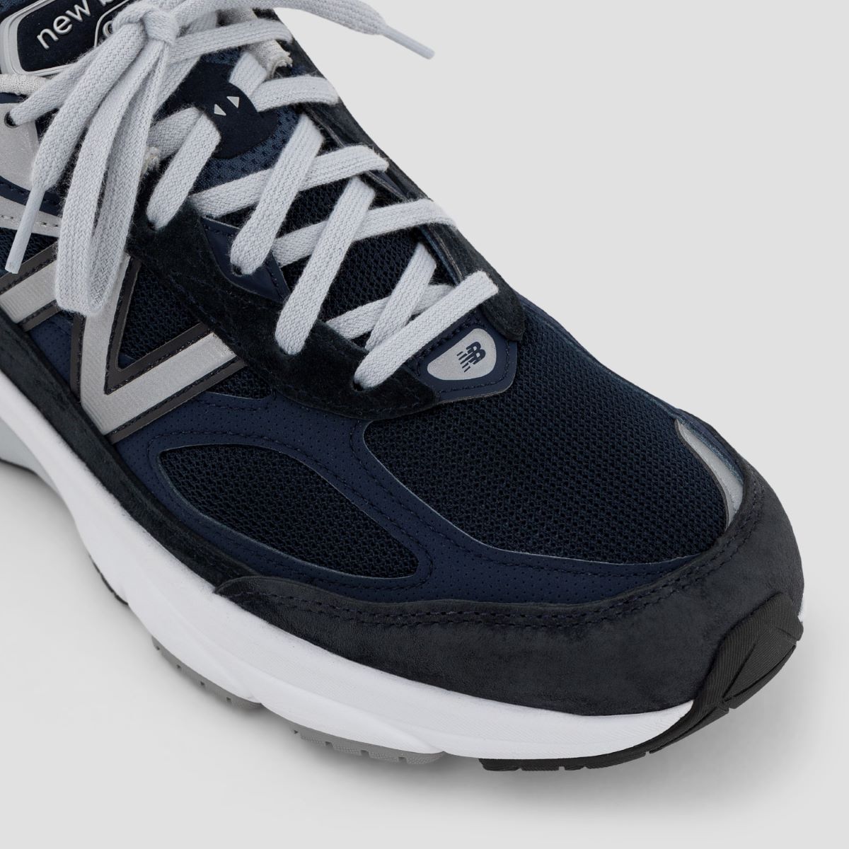 New Balance 990v6 Men's Running Shoe - Navy/White