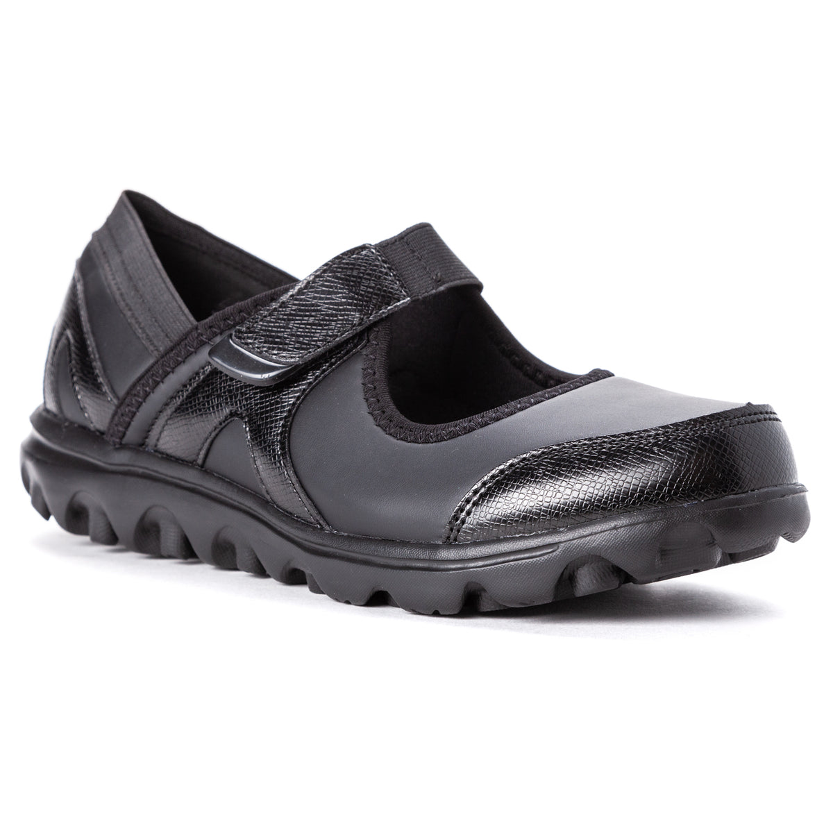 Propet Onalee Women's Sneaker - All Black Smooth in women's 4E extra wide